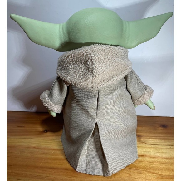 2019 Mattel Star Wars The Mandalorian 11" The Child Grogu Baby Yoda Plush - Picture 2 of 5